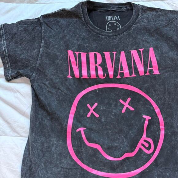 Nirvana smiley graphic band tee S cotton casual emo gunge skater black pink - Picture 4 of 7